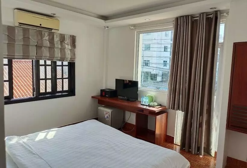 Hotelli Vang Vieng Central