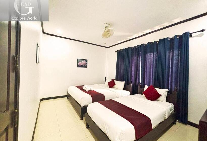 בית מלון כפרי Vang Vieng Central