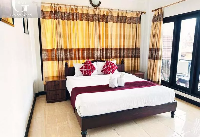 ホテル Vang Vieng Central