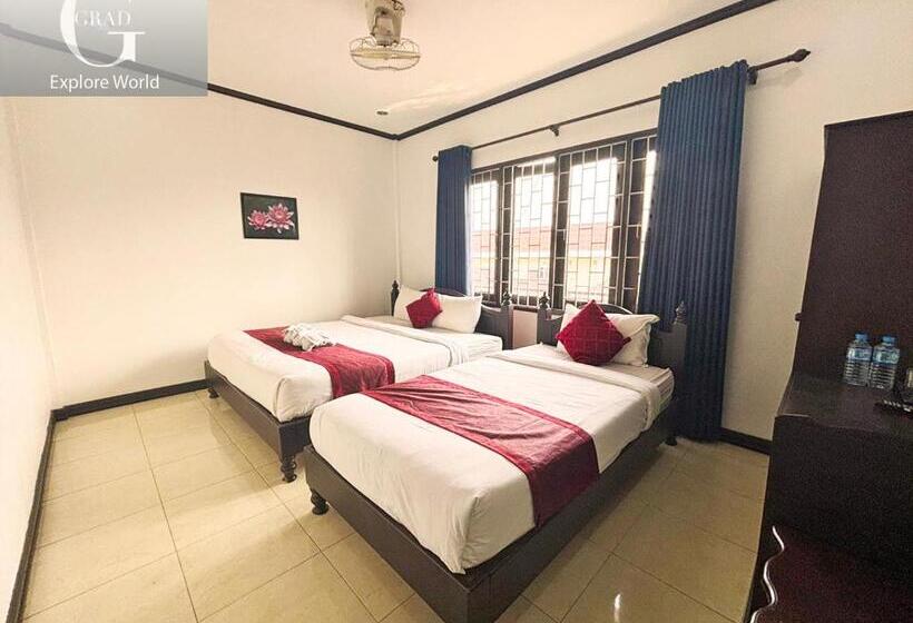 בית מלון כפרי Vang Vieng Central