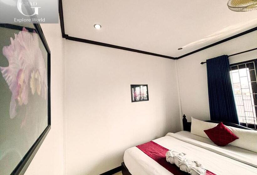 בית מלון כפרי Vang Vieng Central