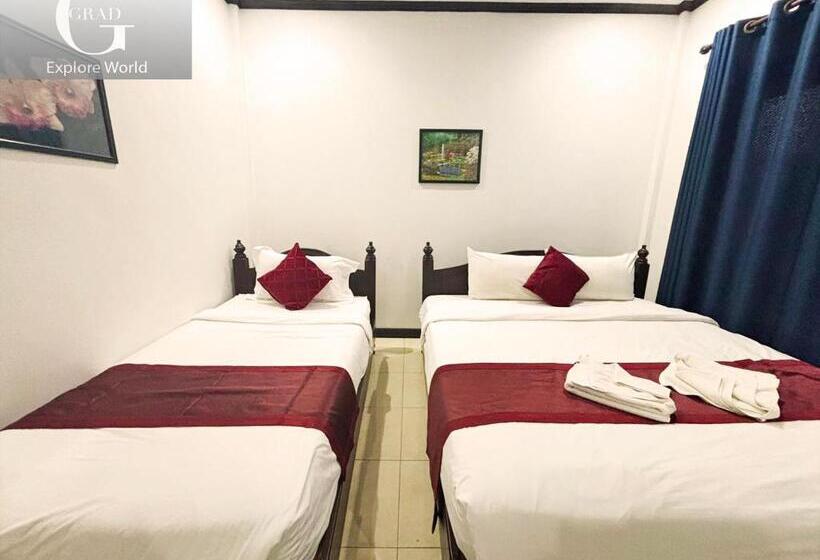 בית מלון כפרי Vang Vieng Central