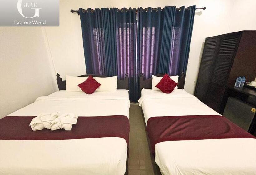 בית מלון כפרי Vang Vieng Central