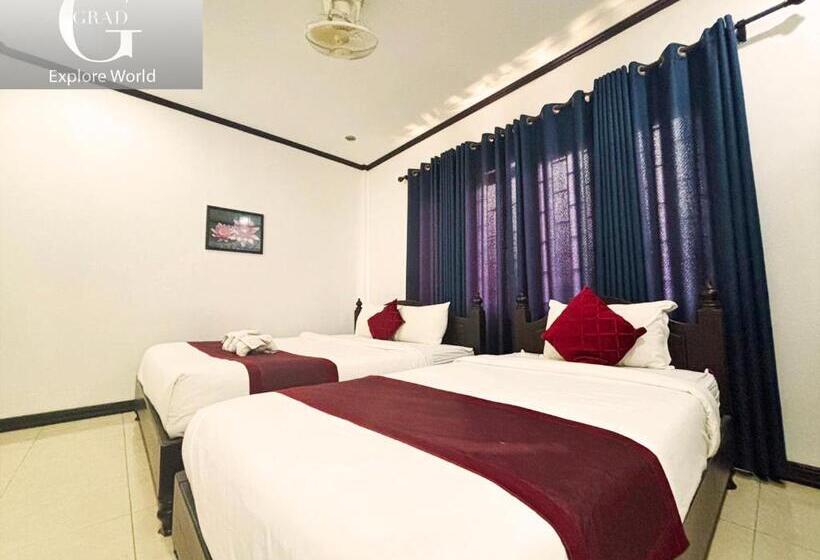 בית מלון כפרי Vang Vieng Central