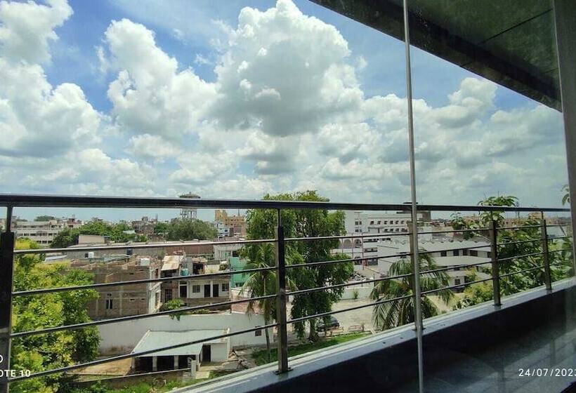 فندق Vidya Residency