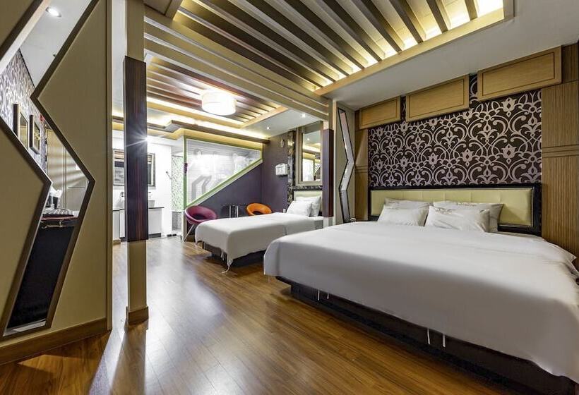 Motel Jinju Hotel Beach