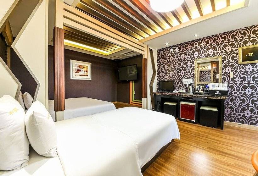 Motel Jinju Hotel Beach