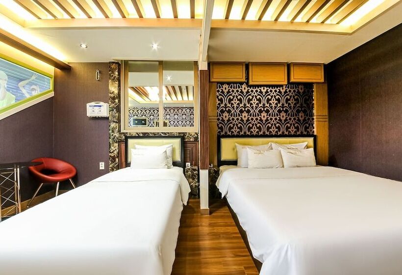 Motel Jinju Hotel Beach