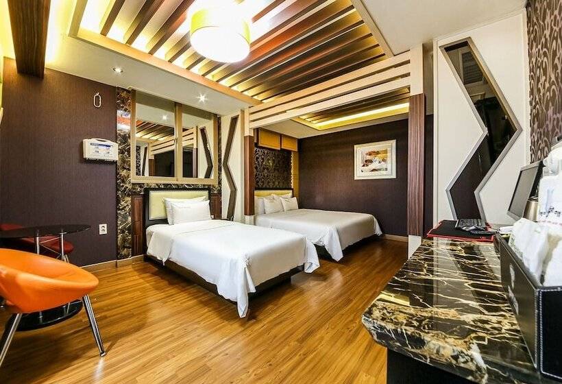 Motel Jinju Hotel Beach