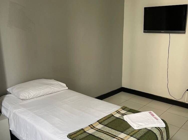 Economy 888 By Up Hotel Próximo A Praça Da Estação E Rodoviária