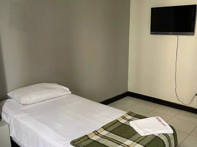 Economy 888   By Up Hotel   Próximo A Praça Da Estação E Rodoviária