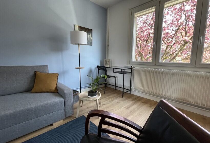 펜션 Belle Maison Avec Grand Jardin Et Garage