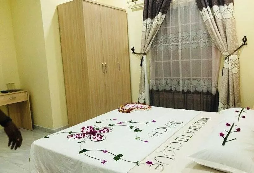 پانسیون Clove Beach