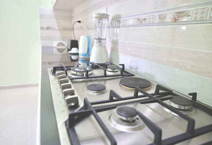 پانسیون Clove Beach