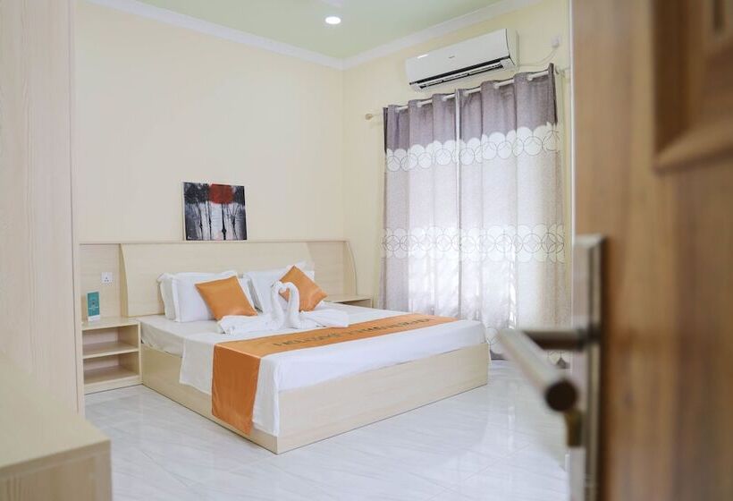 پانسیون Clove Beach