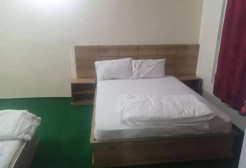 پانسیون Hunza Cherry Guest House