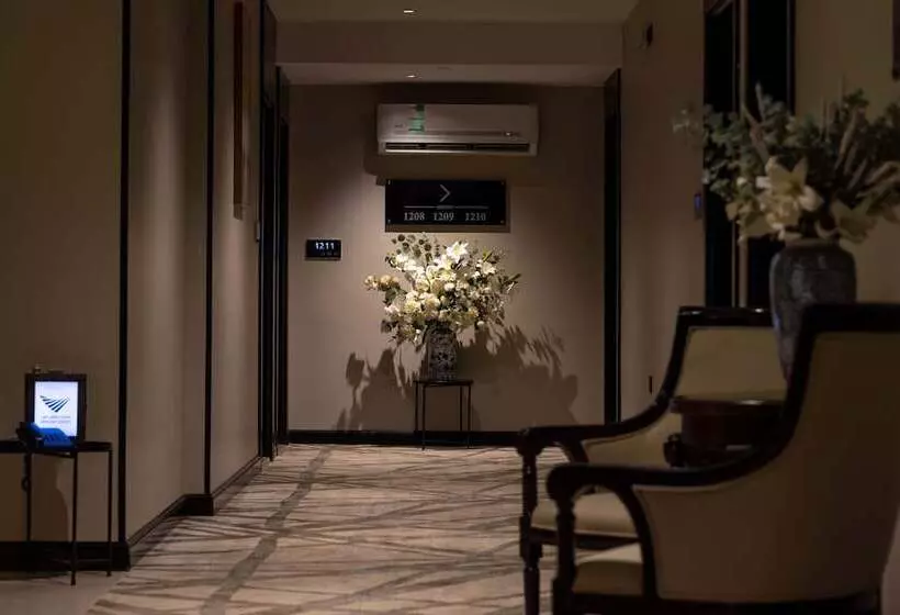 Skyline Hotel & Suites