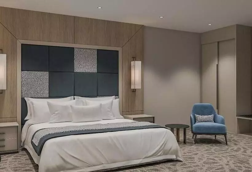 Skyline Hotel & Suites