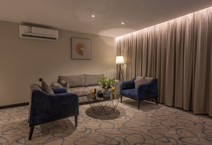 Skyline Hotel & Suites