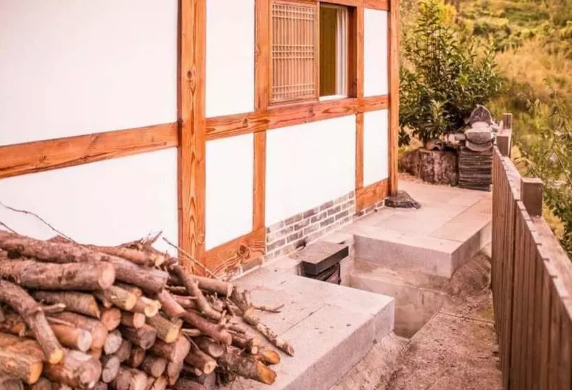Suncheon Dalbeot Hanok Pension