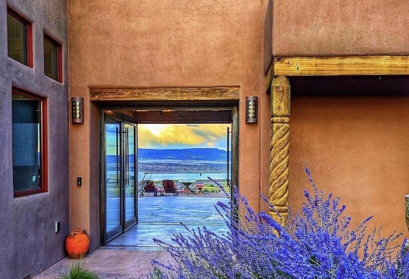 민박 The Grand Hacienda Inn