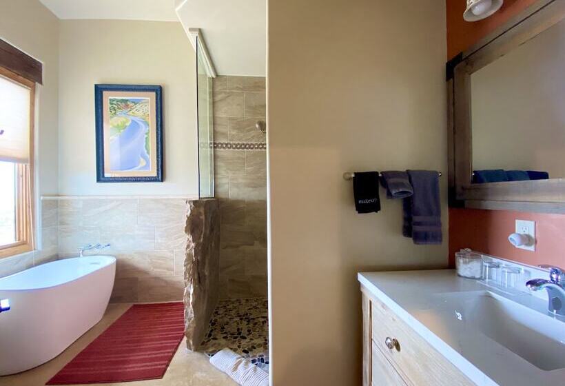 민박 The Grand Hacienda Inn