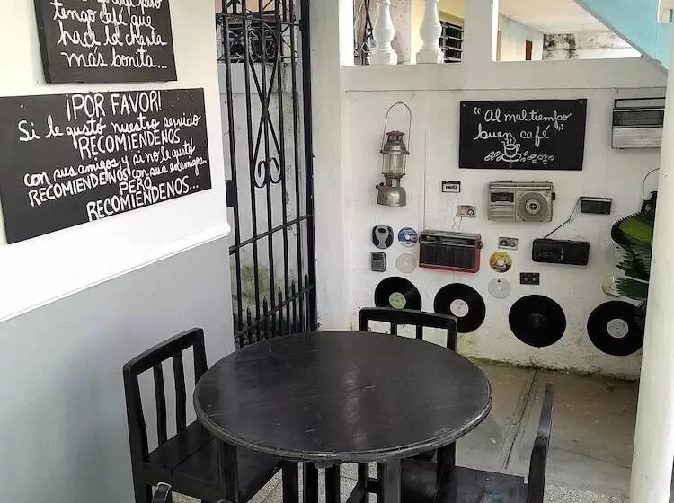 Hostal Acuarama