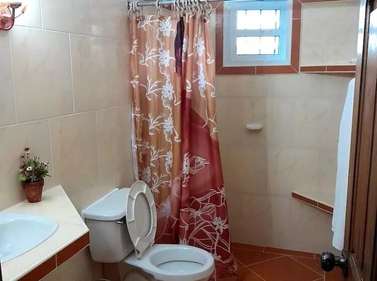 Hostal Acuarama