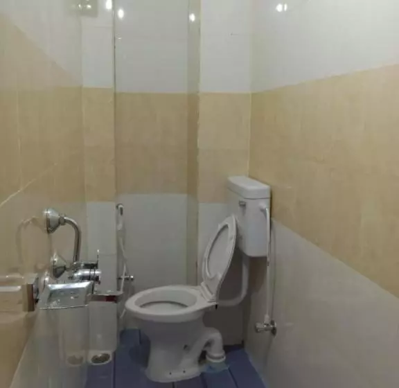 ホテル Goroomgo Sahoo Palace Puri   Prime Location Near Sea Beach   Excellent Service With Parking Faciliti