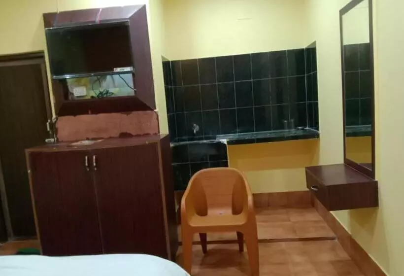 ホテル Goroomgo Sahoo Palace Puri   Prime Location Near Sea Beach   Excellent Service With Parking Faciliti