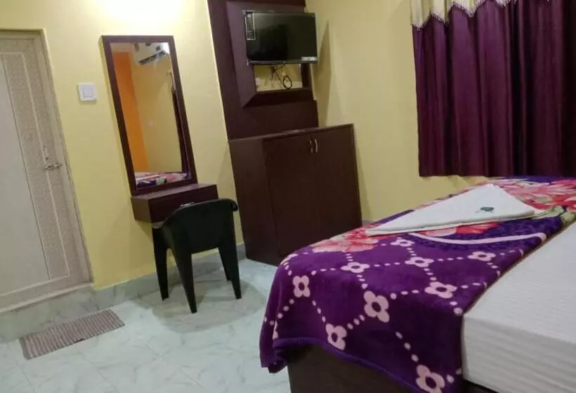 ホテル Goroomgo Sahoo Palace Puri   Prime Location Near Sea Beach   Excellent Service With Parking Faciliti