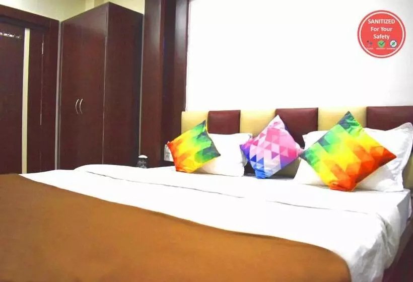 Hotelli Gouri Palace ! Puri হোটেল গৌরী প্রাসাদ পুরী Near Sea Beach And Temple With Wifi Restaurant And Parki
