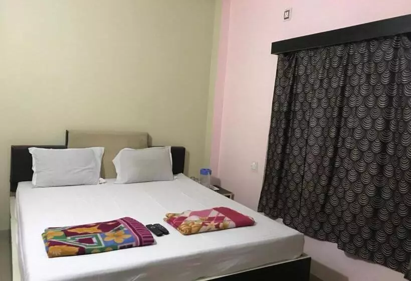 Hotelli Gouri Palace ! Puri হোটেল গৌরী প্রাসাদ পুরী Near Sea Beach And Temple With Wifi Restaurant And Parki