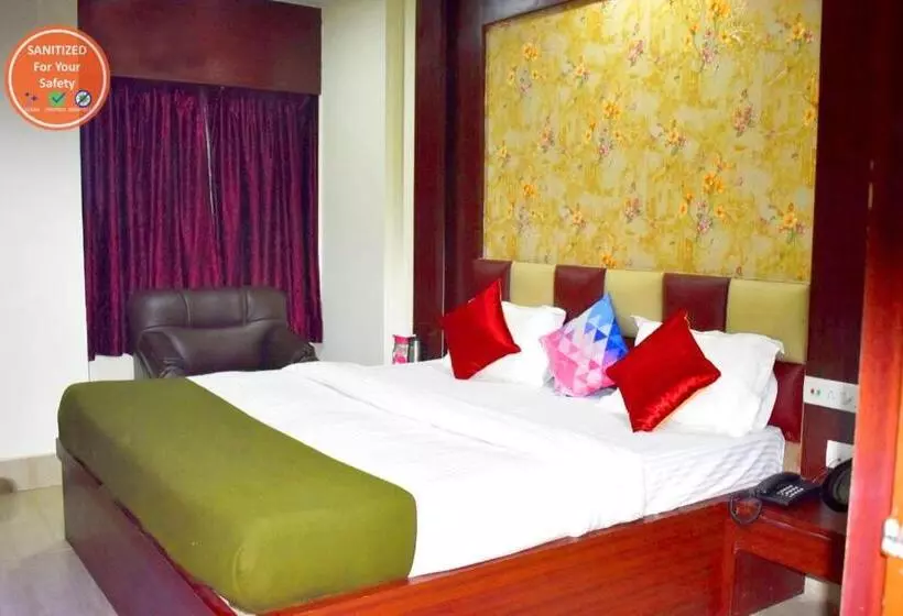 Hotelli Gouri Palace ! Puri হোটেল গৌরী প্রাসাদ পুরী Near Sea Beach And Temple With Wifi Restaurant And Parki