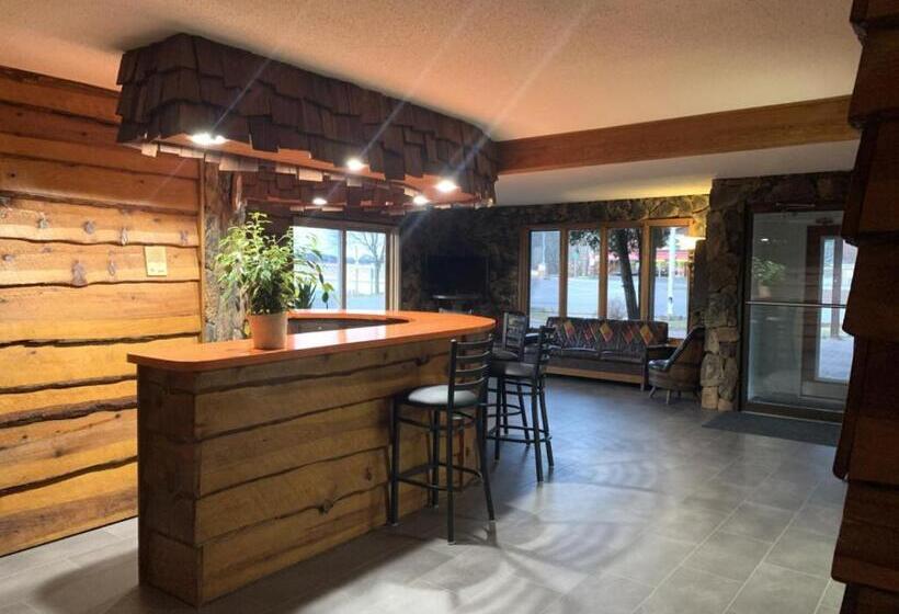 Пансион Bridge Inn Tomahawk   Suite 201, Kitchen, Hot Tub, Fireplace, Balcony, River View