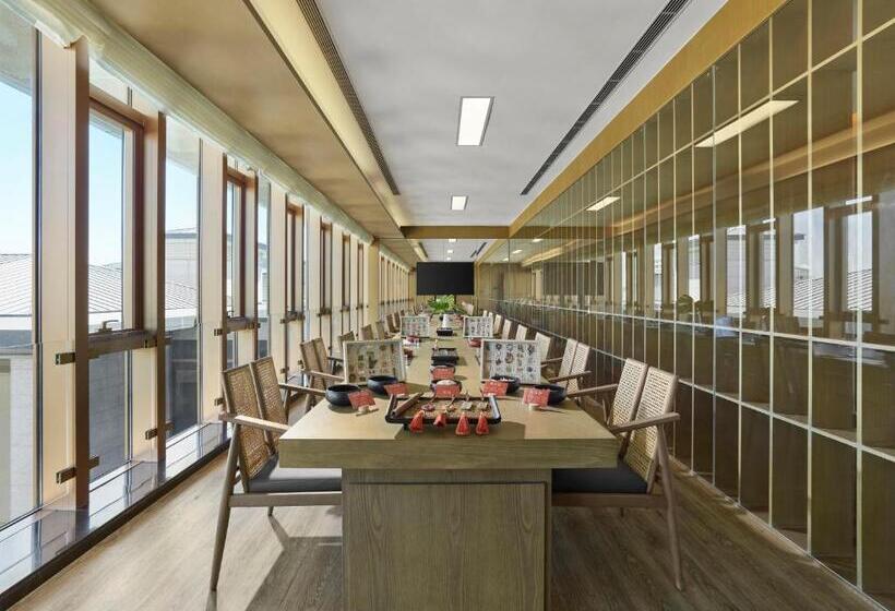 Отель Angsana Zhuhai Hengqing