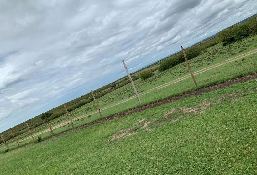 هتل Emunyan Mara Camp