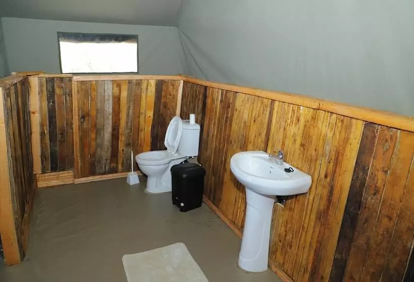 هتل Emunyan Mara Camp