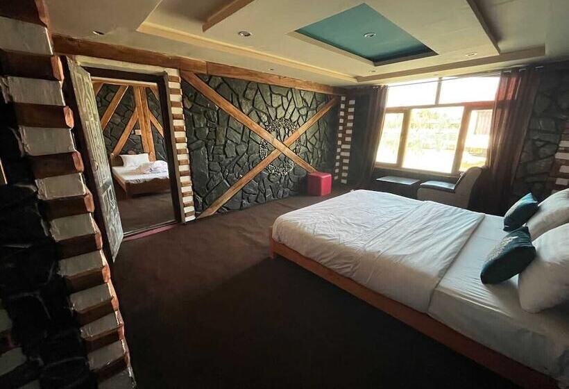 هتل Fairy Land Resort Gamba Skardu