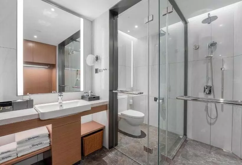 Hotelli Hampton By Hilton Dongguan Central Plaza