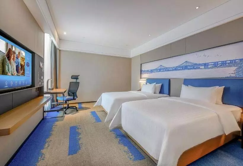 Hotelli Hampton By Hilton Dongguan Central Plaza