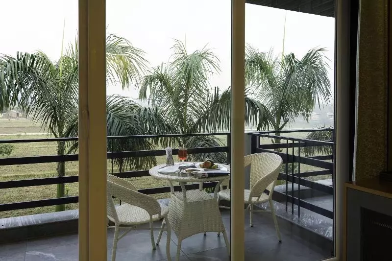 Hotelli Merak Resort Corbett