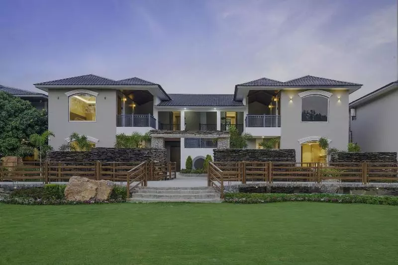 Hotelli Merak Resort Corbett