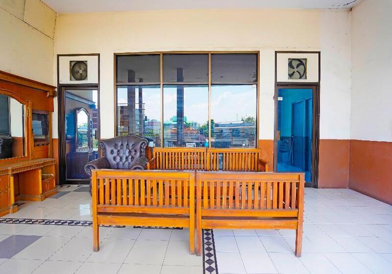 Hotel Oyo 91415 De Wijaya