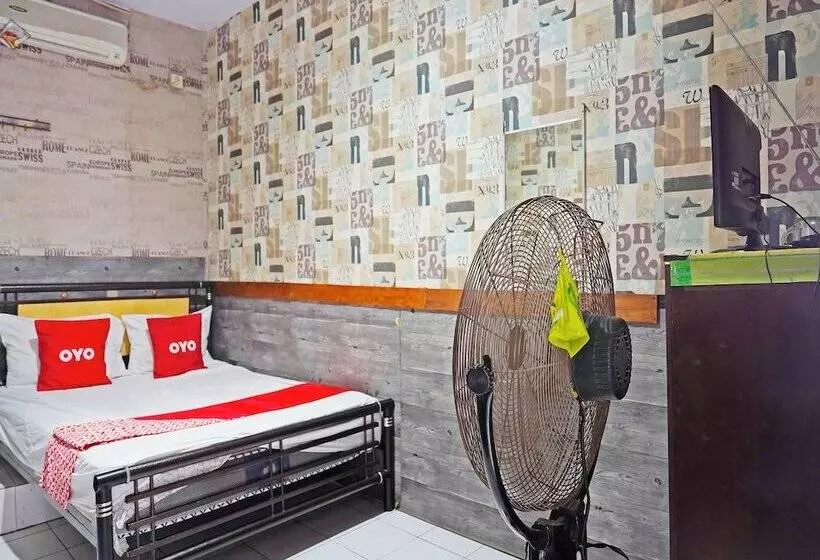 Hotelli Oyo 91415 De Wijaya