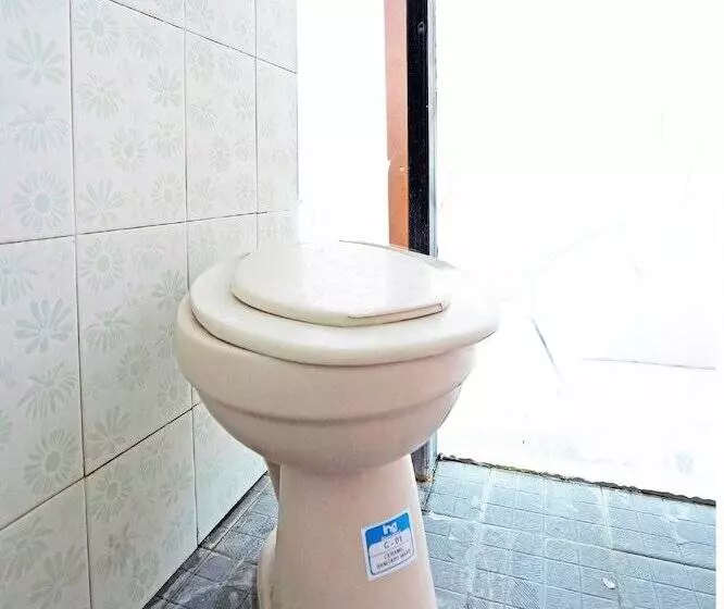 Hotelli Oyo 91415 De Wijaya