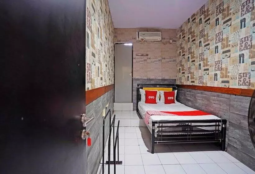 Hotelli Oyo 91415 De Wijaya