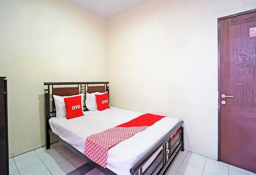 Hotelli Oyo 91415 De Wijaya