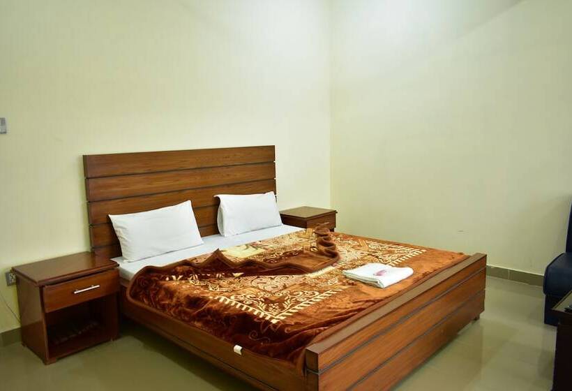 هتل Seven Eleven Guest House