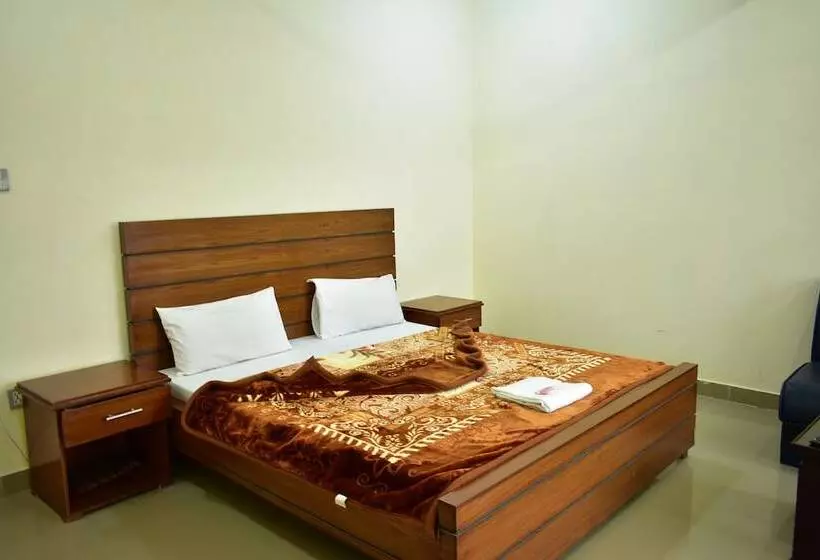 هتل Seven Eleven Guest House